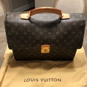 Louis Vuitton Monogram Robusto 1